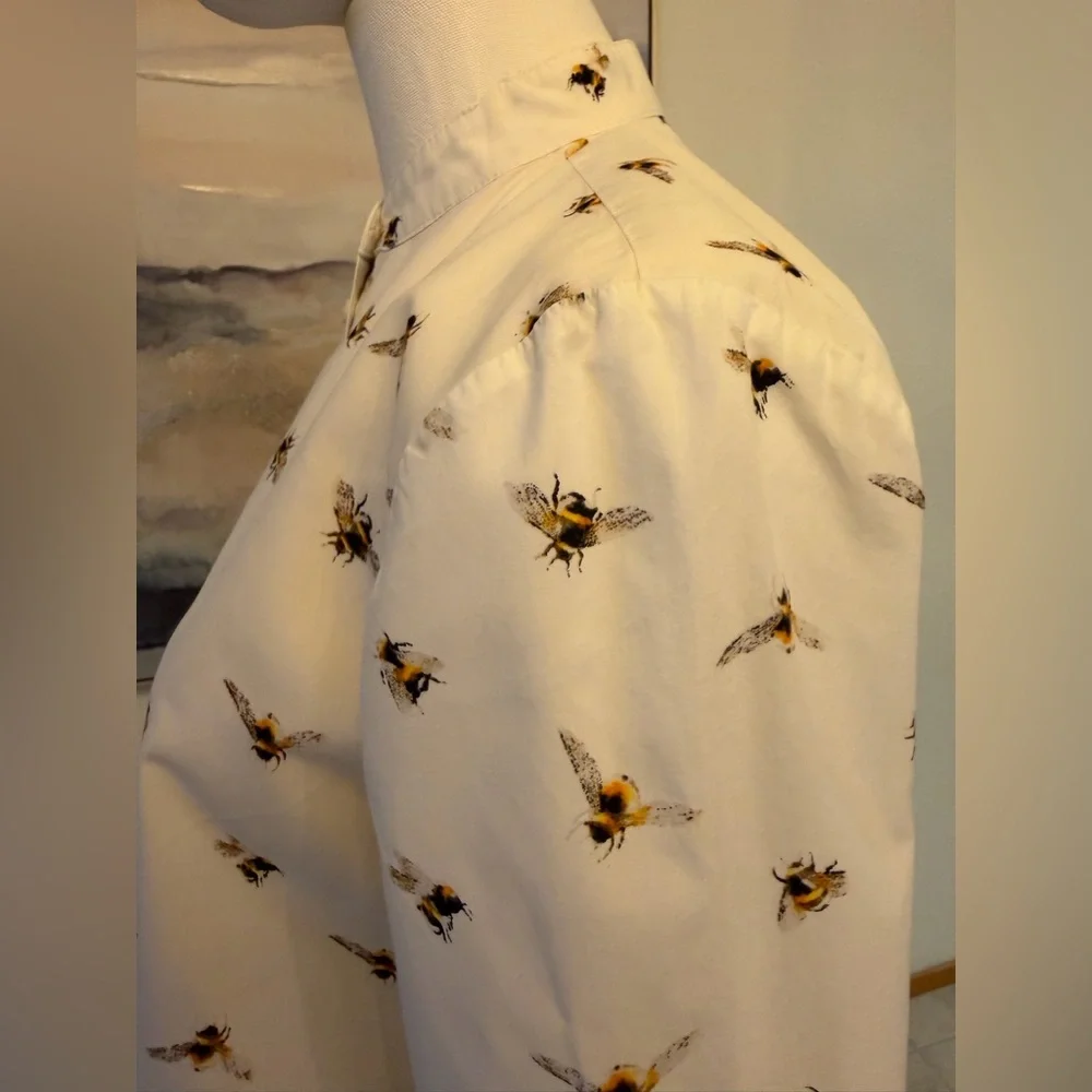 Victoria Beckham for Target Iconic Bee Print Blouse Structured Designer Top - Picture 12 of 15